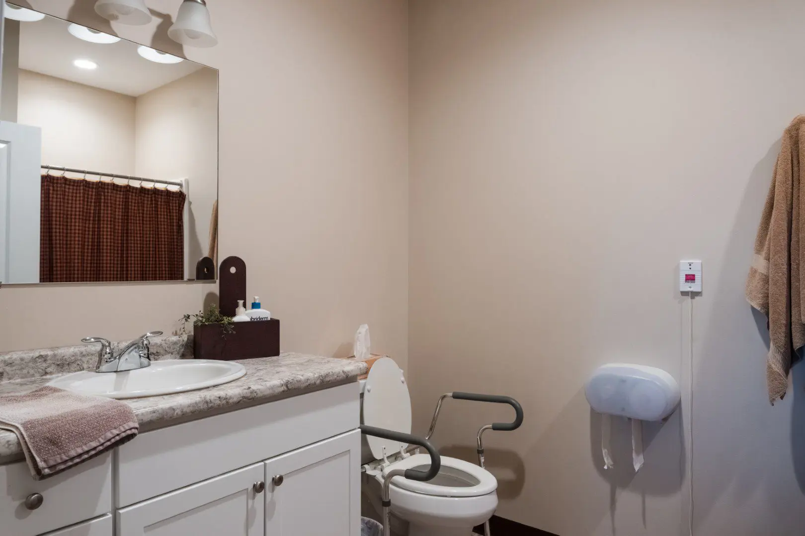 Beaver Lake Lodge Interior (6)