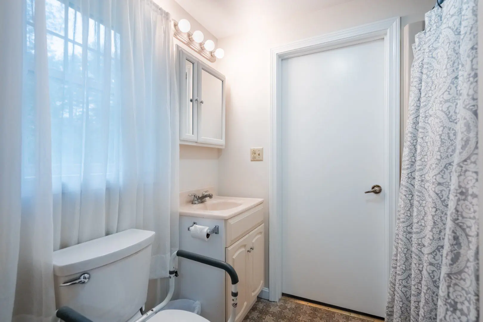 Pine Hill Interior (7)